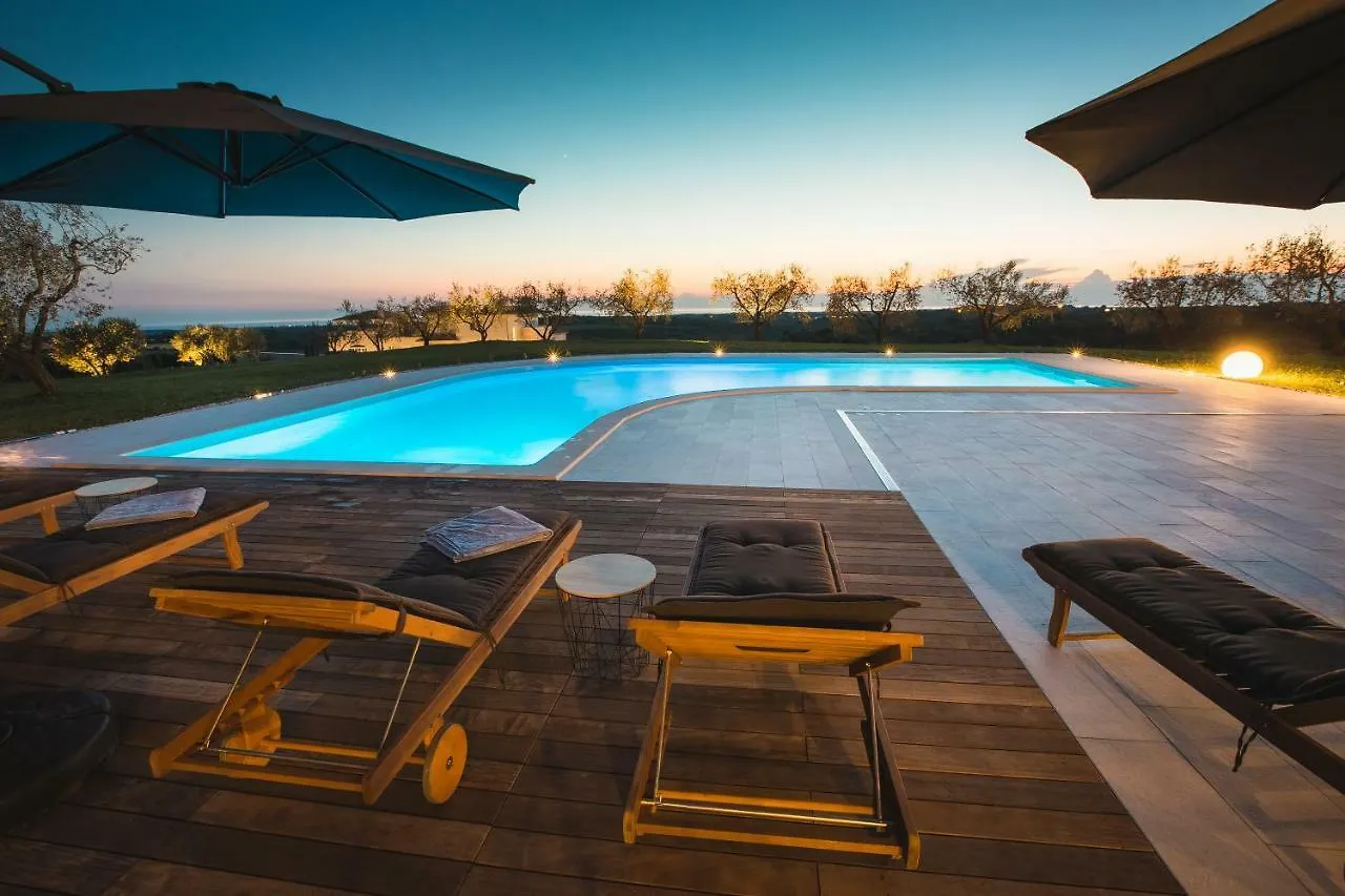 Wine Residence Cattunar Brtonigla Croacia
