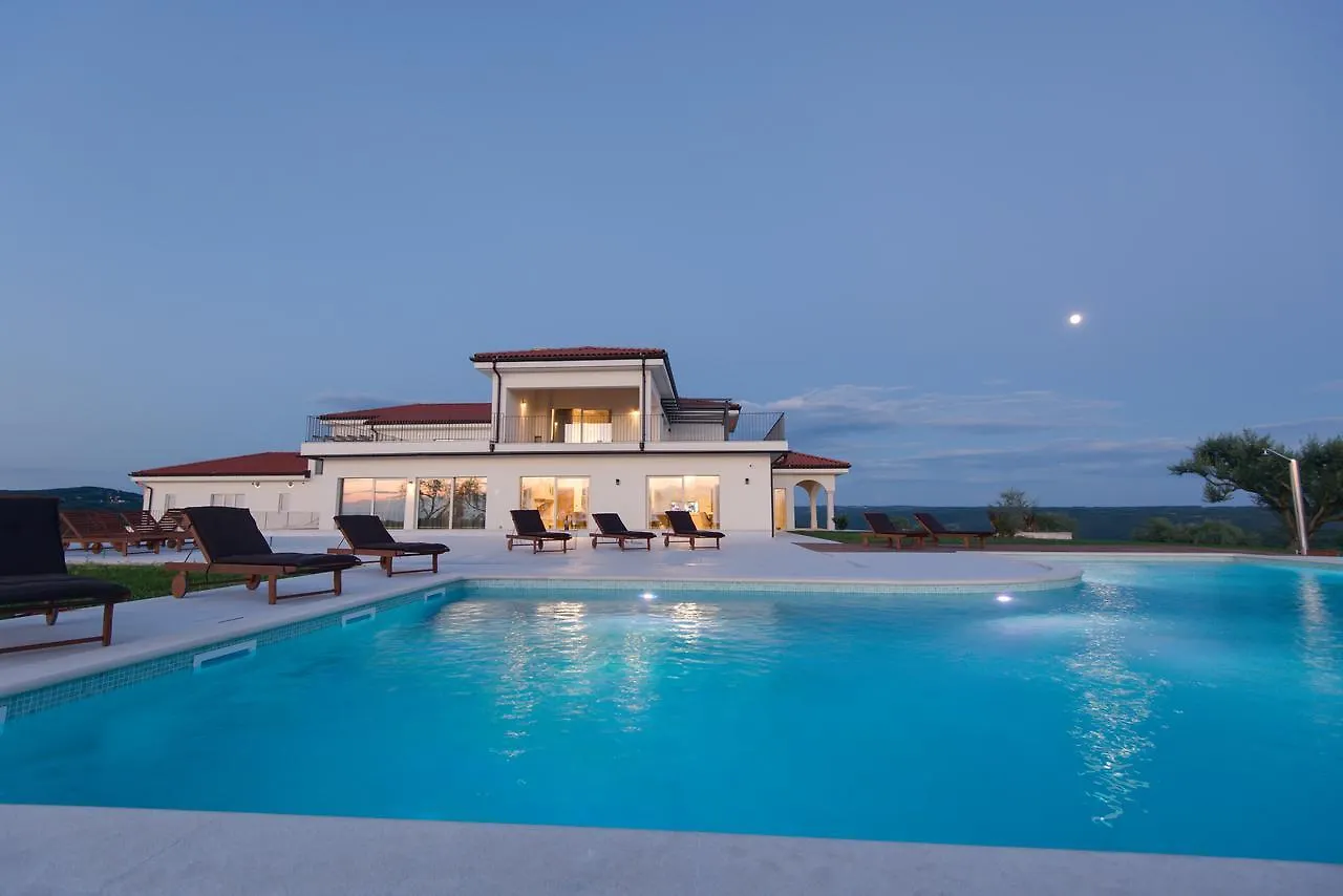Wine Residence Cattunar Brtonigla 5*,  Croatia