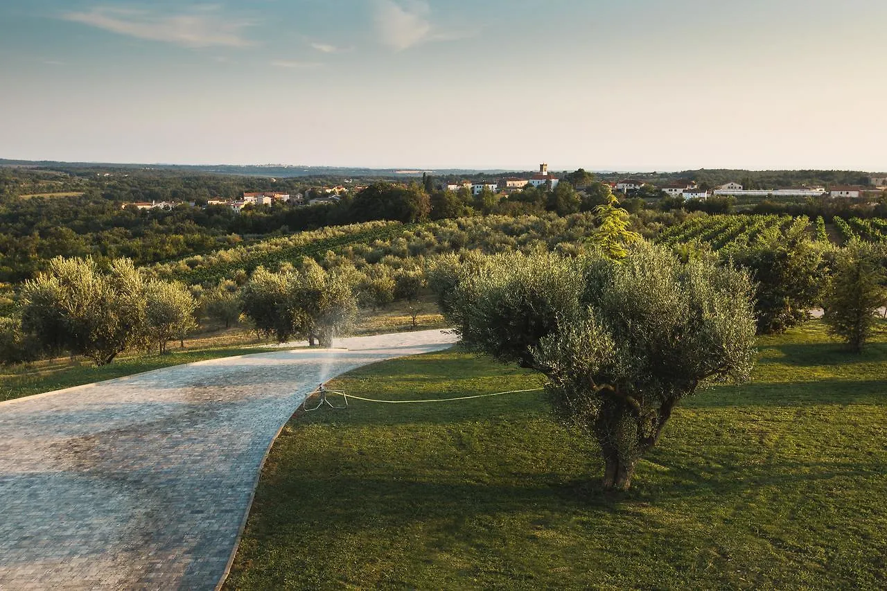 Wine Residence Cattunar Brtonigla Hotel