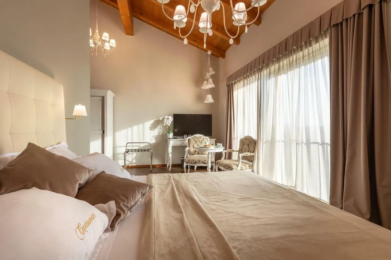 Wine Residence Cattunar Brtonigla 5*,  Croatia